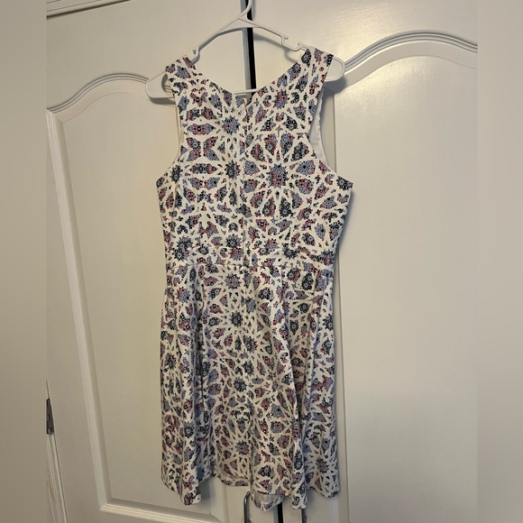 CeCe White and Blue Floral Dress - Picture 2 of 4